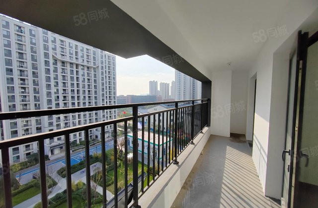 真实在售 8楼 8楼 东边户 四叶草户型  儒辰辰悦