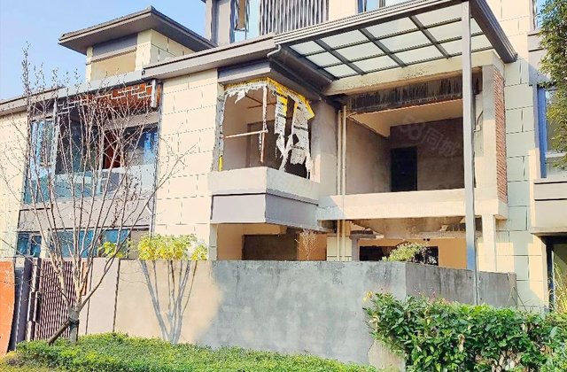 明信凤栖台4室2厅156.27㎡190万二手房图片