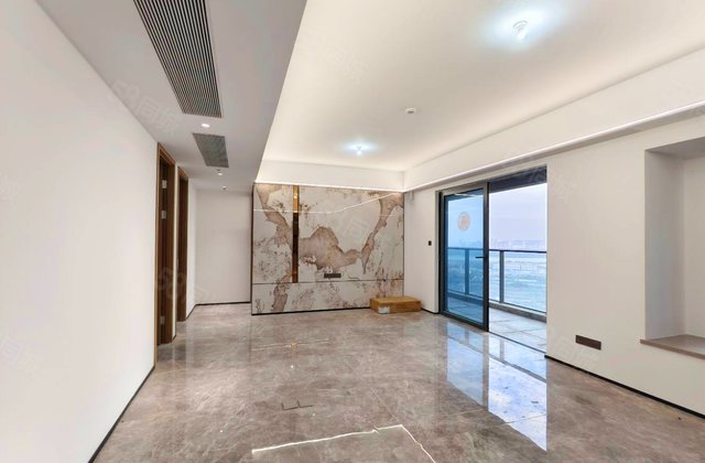 旭辉曜玥湾4室2厅126.49㎡235万二手房图片