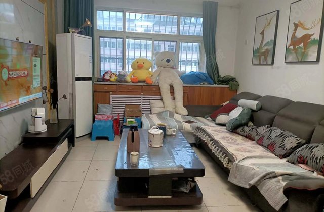 新世纪花园3室2厅一卫 近医院 近   楼层好，房东直卖