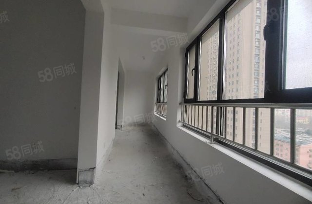 中央帝景  市中心高档小区  紧靠花园