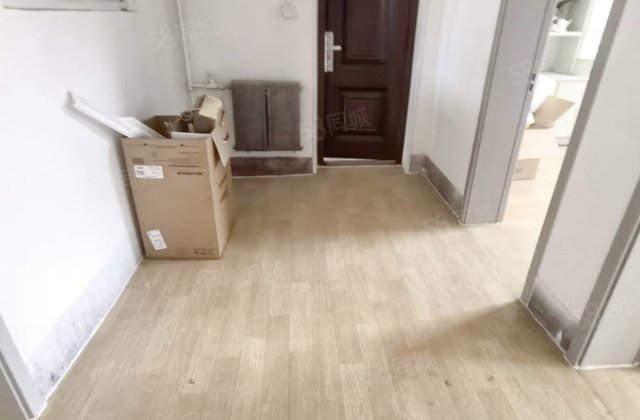 文轩中学本部！聊大家属院 西苑小区 学府花园三室 停车方便