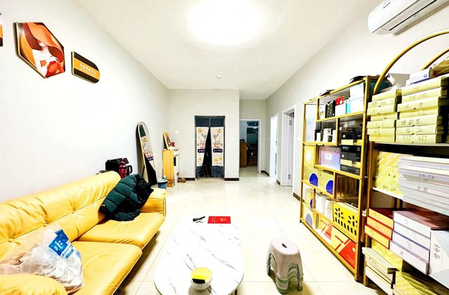 随时看房急售，免大税没车位储藏室