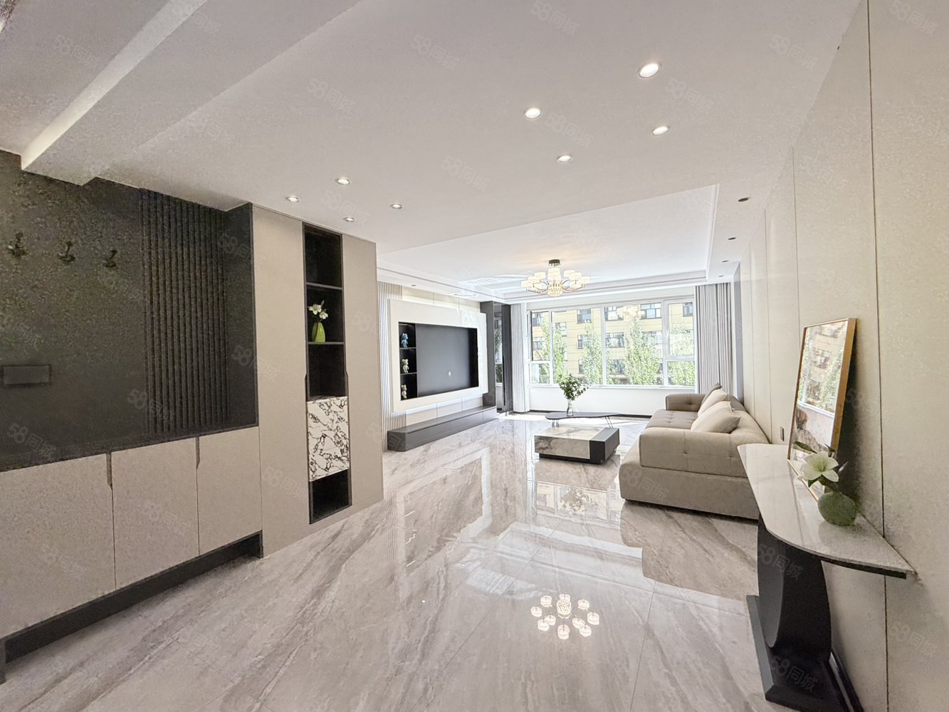 文豪世家3室2厅2卫161㎡南北103万