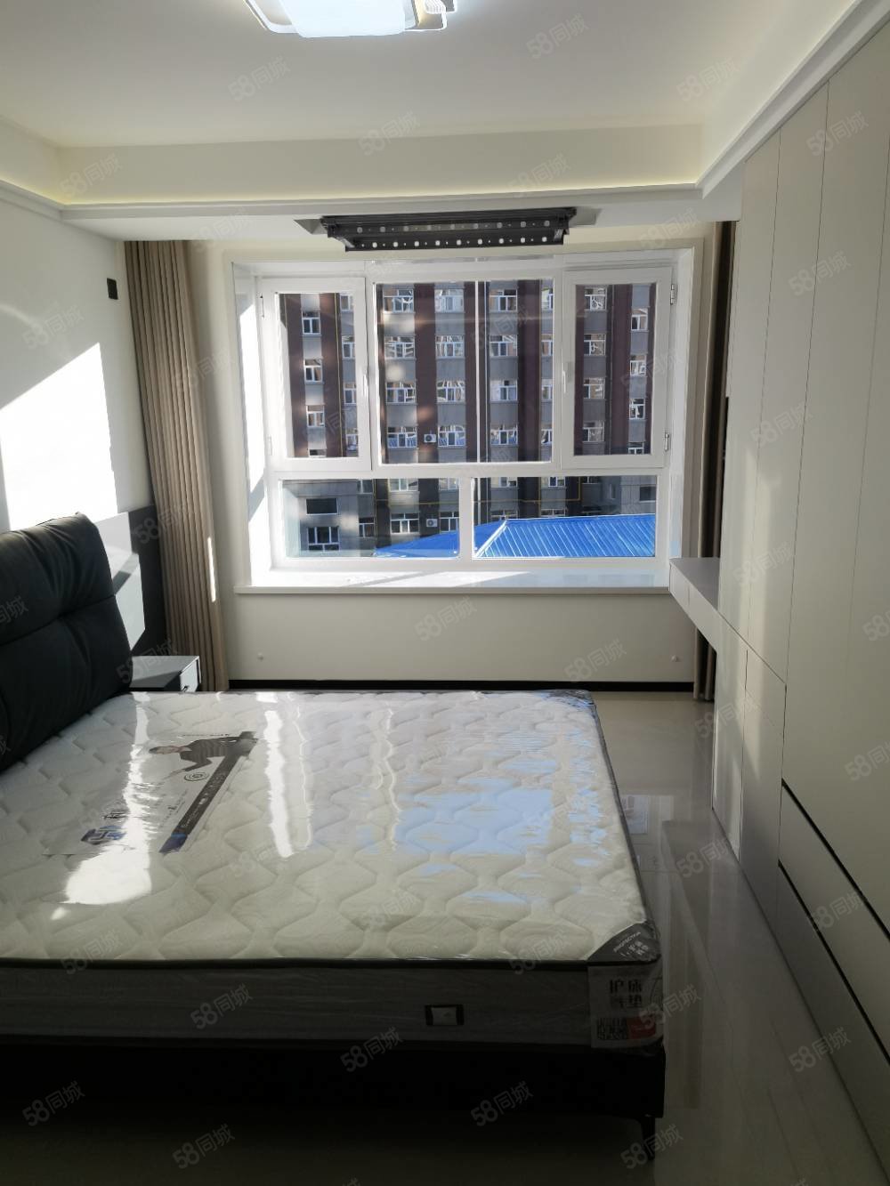 海龙新城3室2厅2卫170㎡南北118万