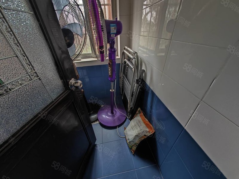 怡荷圆3室2厅2卫100㎡南北32.8万