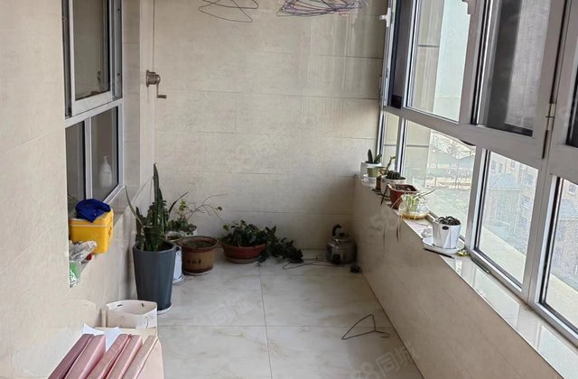 孟达国际新城A3区 楼层好 楼龄新 板楼 精装好房