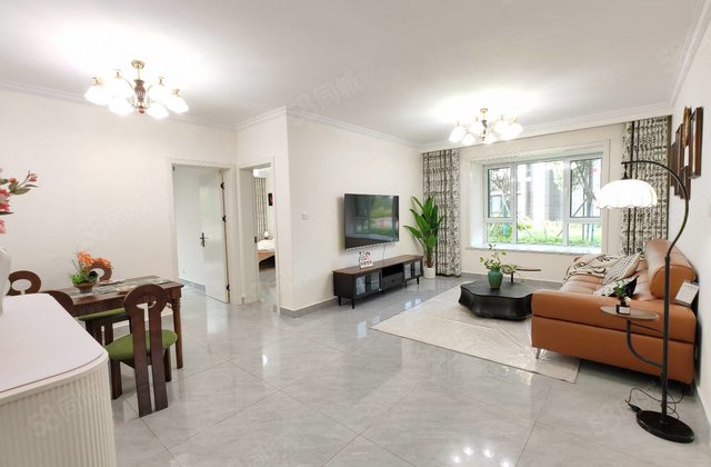 万达旁！新房未住！水城悦府 三室两厅两卫 精装修！送车位送储