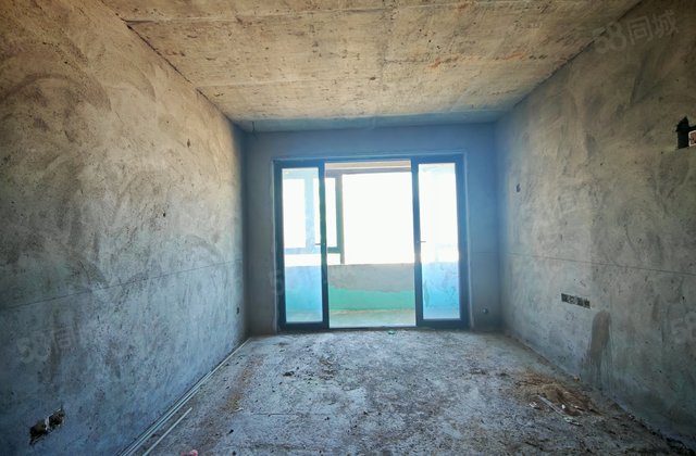 恒大御龙天峰3室2厅101.1㎡35万二手房图片