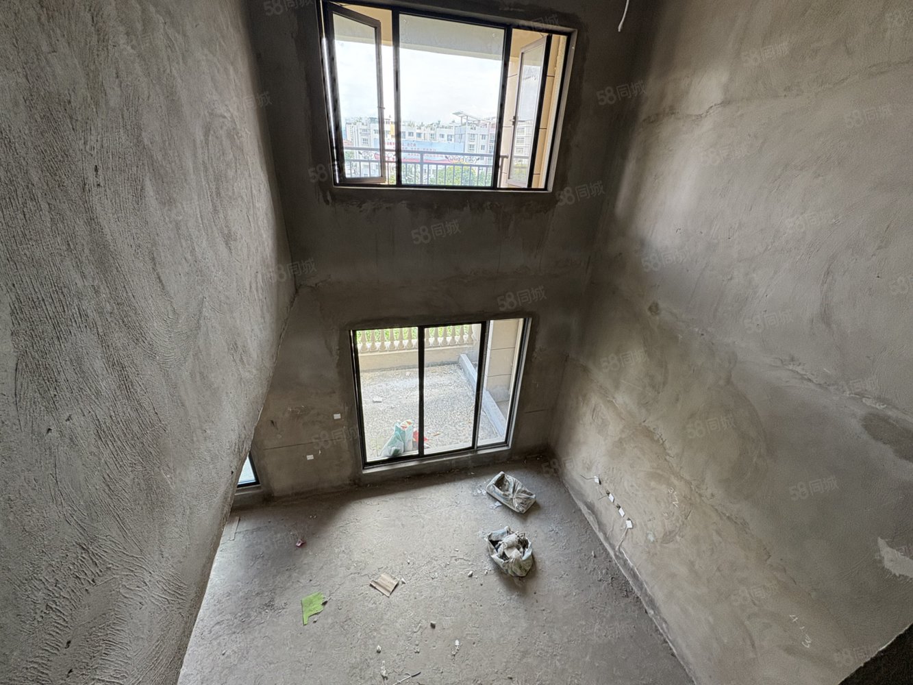 中梁壹号院(别墅)3室2厅3卫169㎡东南178万