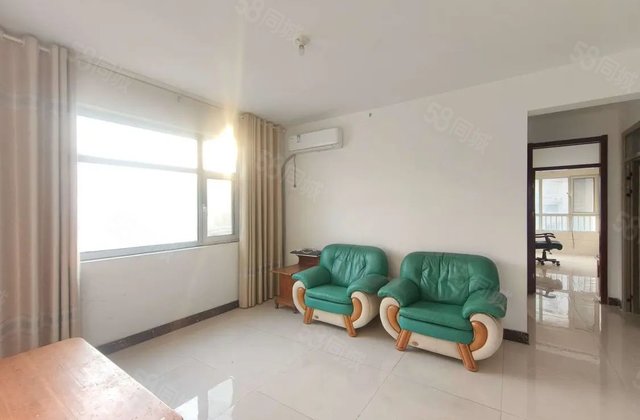 觉得甲第贵的看看，片区内东边户而且双卫，主要上下学方便