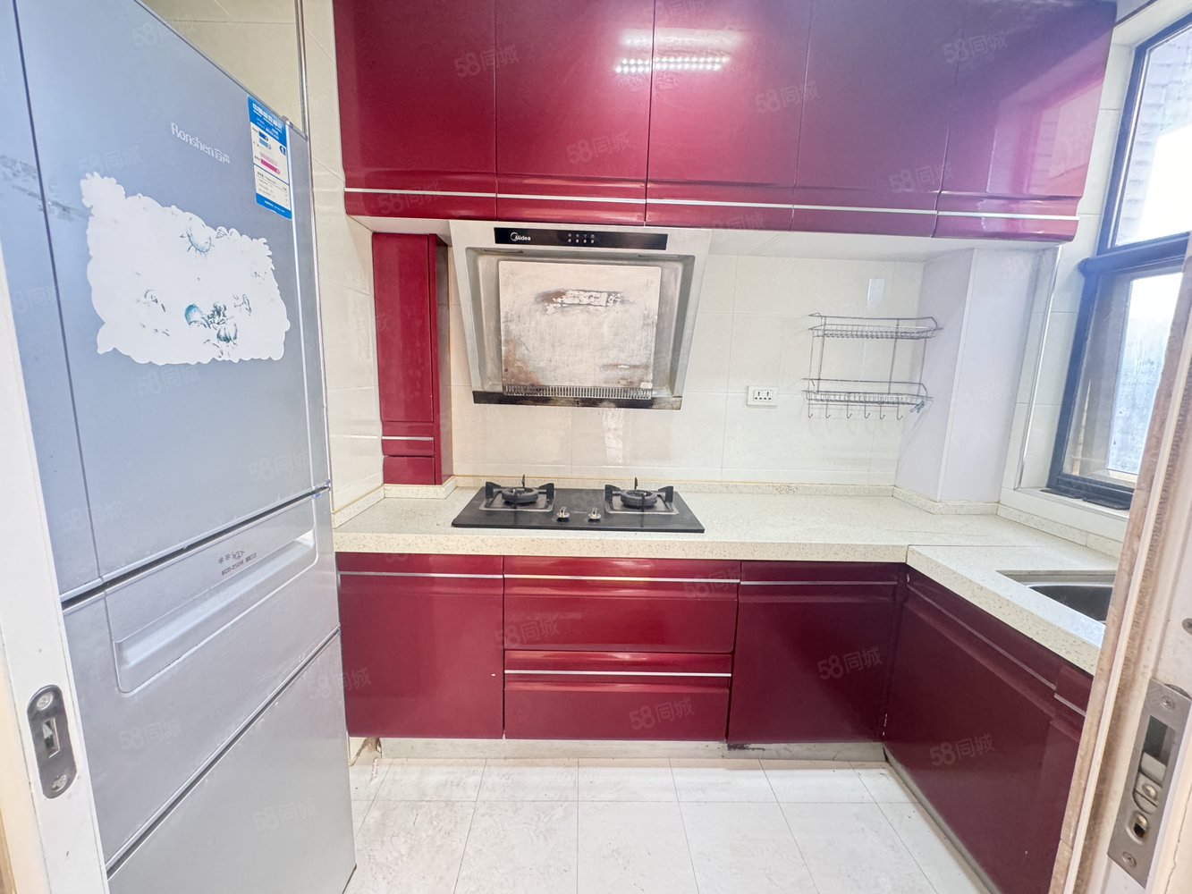 凤凰香郡3室2厅1卫90㎡南48万