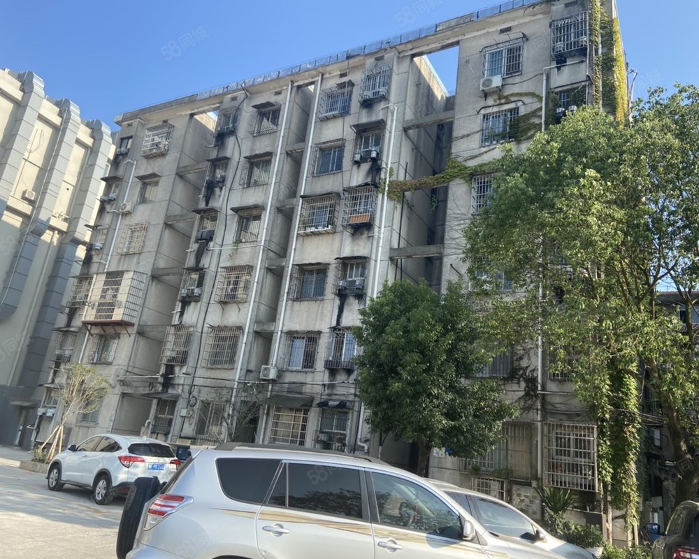 1/55538元/m055月挂牌均价商圈区域岳阳楼商业步行街详细地址巴陵