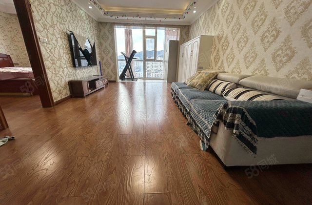 蓝天花苑1室1厅84.95㎡53万二手房图片