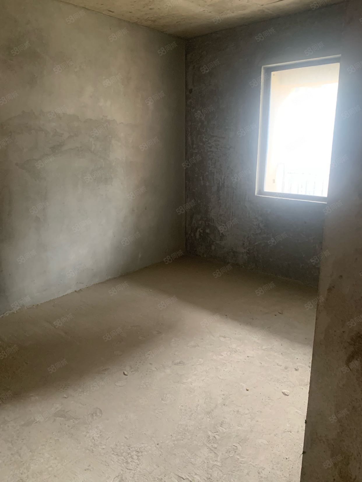 力标澴河壹号院3室2厅2卫108㎡南58万