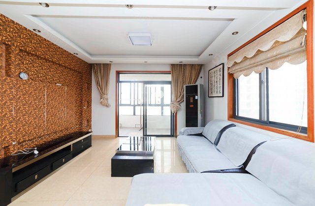 梅园公寓3室2厅120㎡200万二手房图片