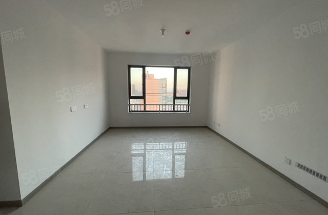 电梯房 次新房 小三居 精装修 正规商品房 南北通透