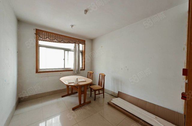 七中，亚大怡景，地暖，三室，好楼层，单价五千多，随时看房