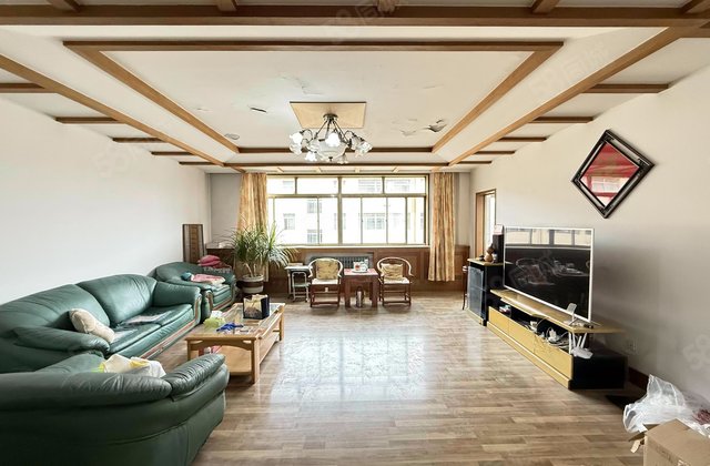 法院小区(月河路)4室2厅168㎡65万二手房图片