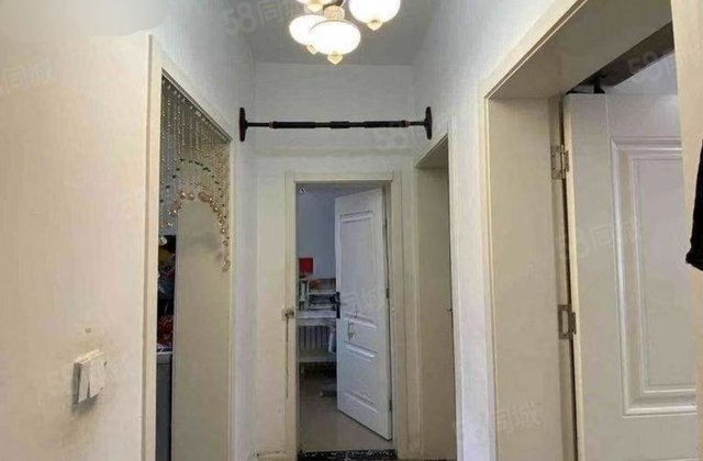 急售 老文轩 外国语 一中 电业局二院 精装修 三楼 储藏室