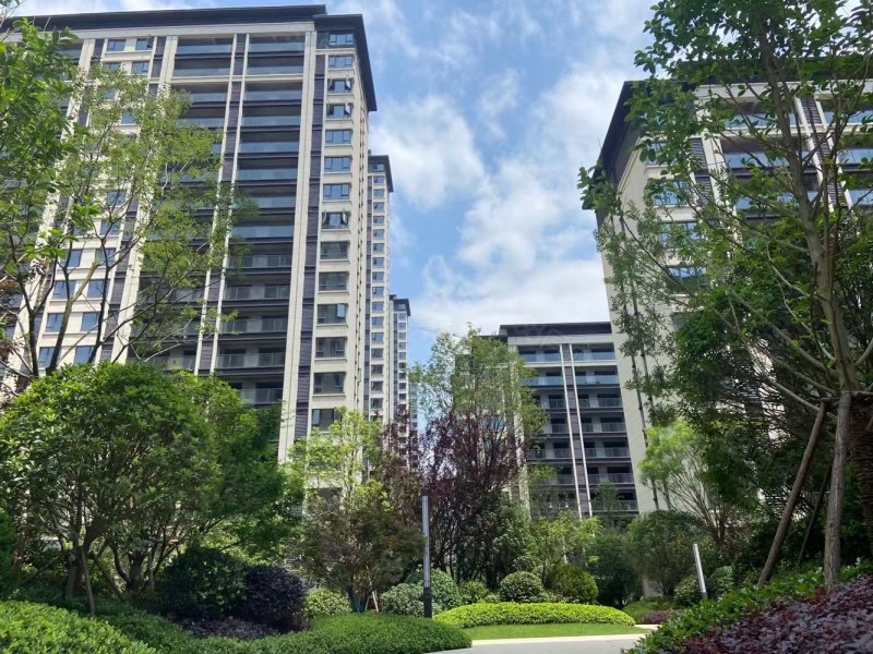 华地开元4室2厅2卫133㎡南北75万