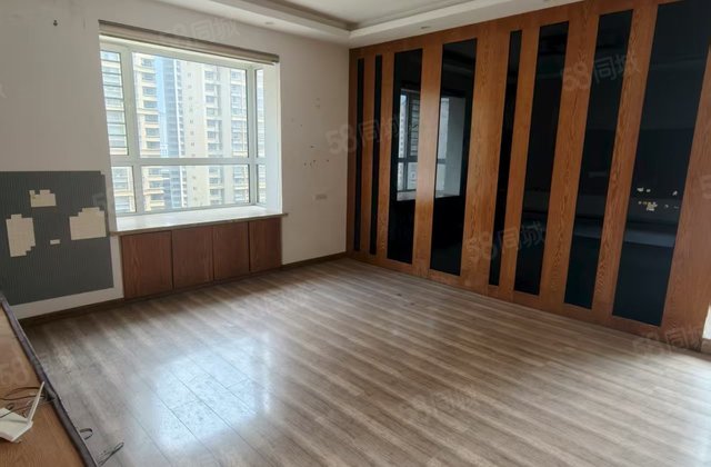 星光东昌丽都(南区)三室两卫，送车储，免大税，中间楼层东边户