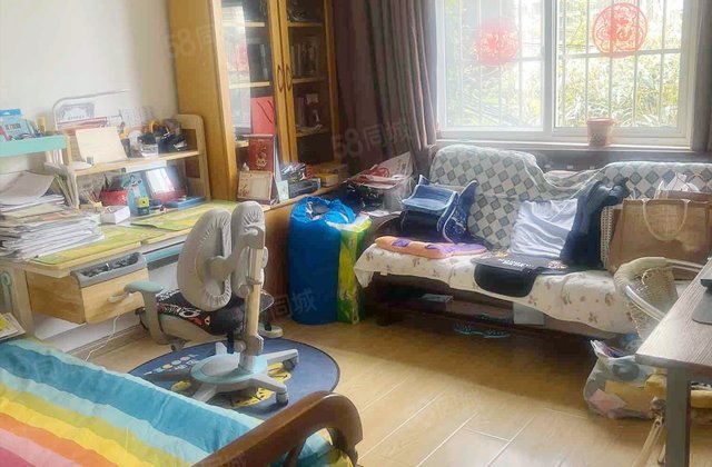金湖路小区3室2厅98.29㎡180万二手房图片