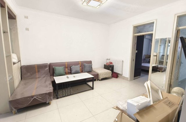 东昌路大润发附近 新世纪花园 多层3楼已隔三室免大税