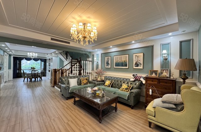 英伦花园 精装叠拼别墅 带车位储藏室 户型南北通透