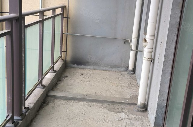 君临长江3室2厅135㎡50万二手房图片