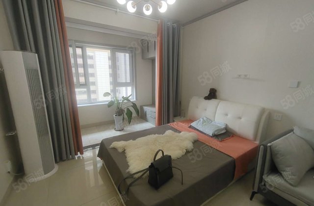 八中 外国语  东关国际西区  精装修  领包入住