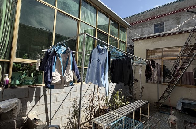 罗布林卡生活区4室2厅290㎡130万二手房图片