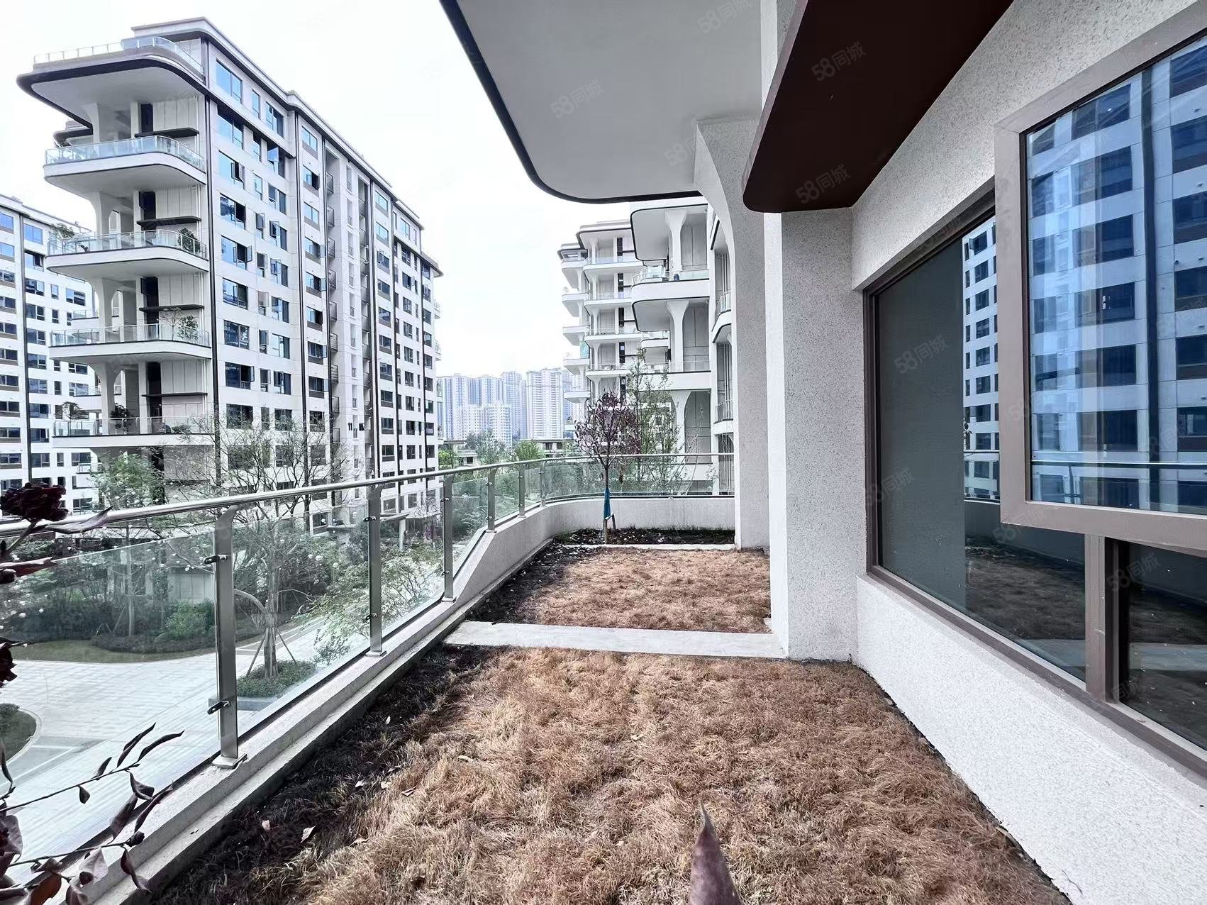 国瑞麓林府4室2厅3卫143㎡南北125万