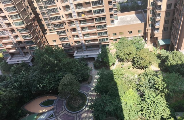 中旅银湾花园4室1厅140.98㎡120万二手房图片