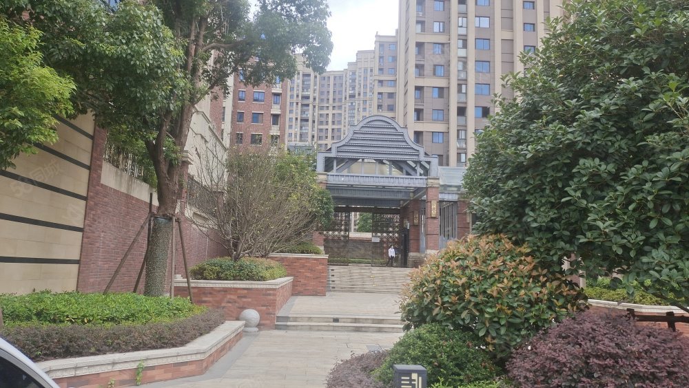 湖山壹品庐江绕城高速以外