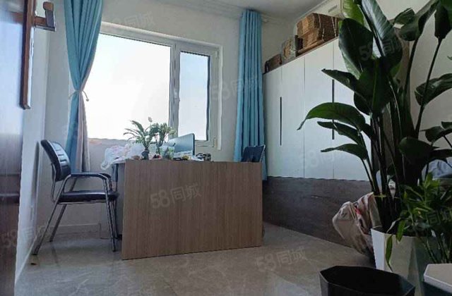 星光云创中心 板楼 楼层好 停车方便 有电梯，家具齐全，拎包