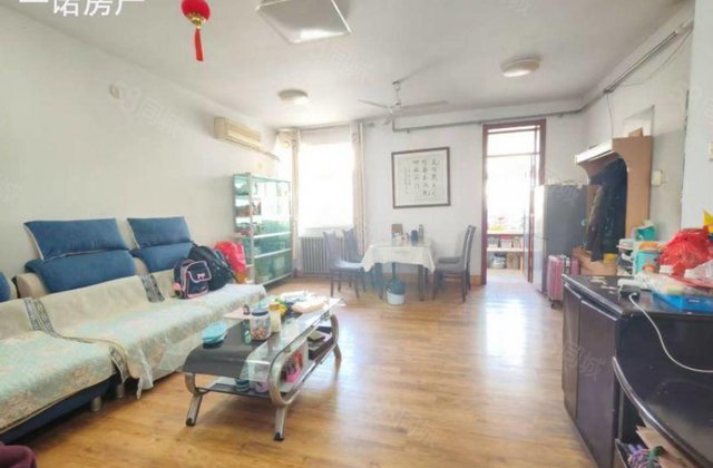 文轩总校 老一中 外国语一墙之隔 可隔三室 孩子  方便