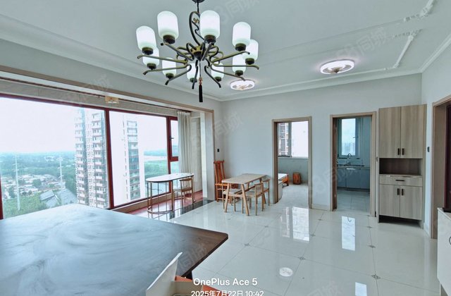 朗悦府对面127平双阳台！中间楼层南北通透，高档装修，包大税