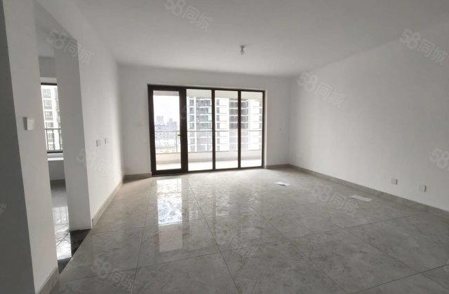 万达南邻 江山印 电梯洋房 送储送车位 可按揭 随时看房