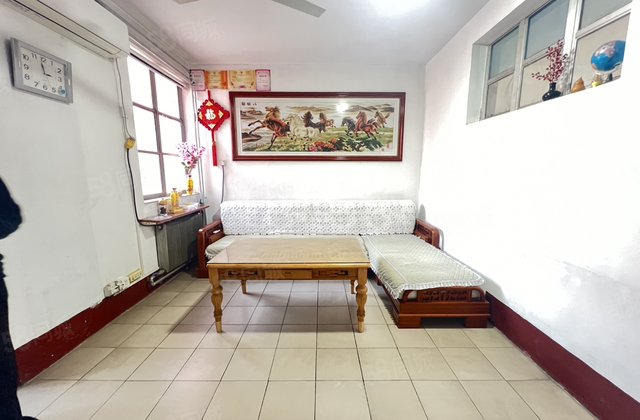 急售兴华路   东昌中学 三室两厅 停车方便 免大税 可按揭