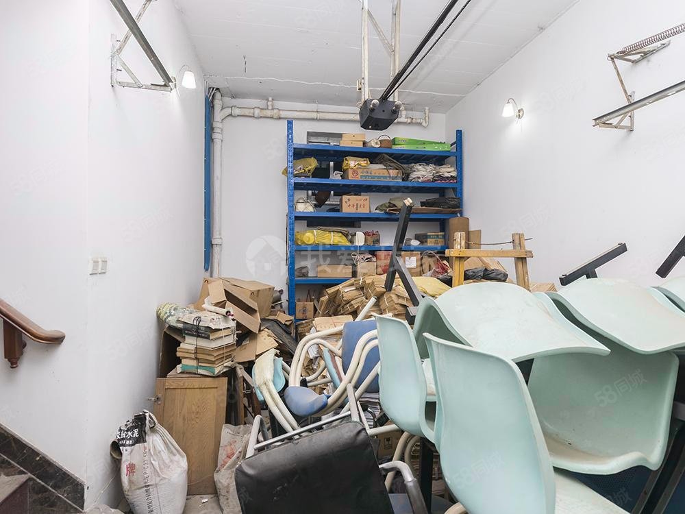 八大處山莊5室3廳3衛(wèi)257.7㎡南北1400萬