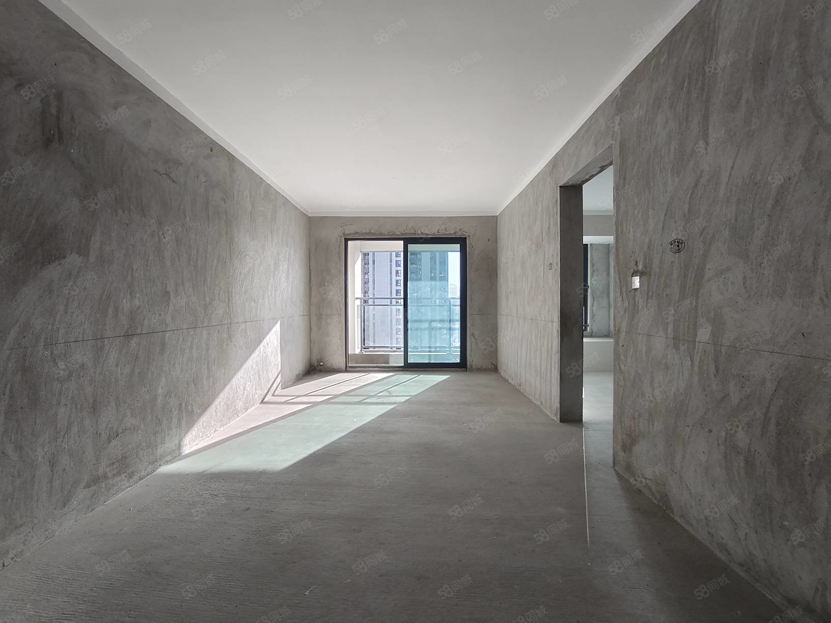 中国中铁世纪山水3室2厅2卫105㎡南北43万