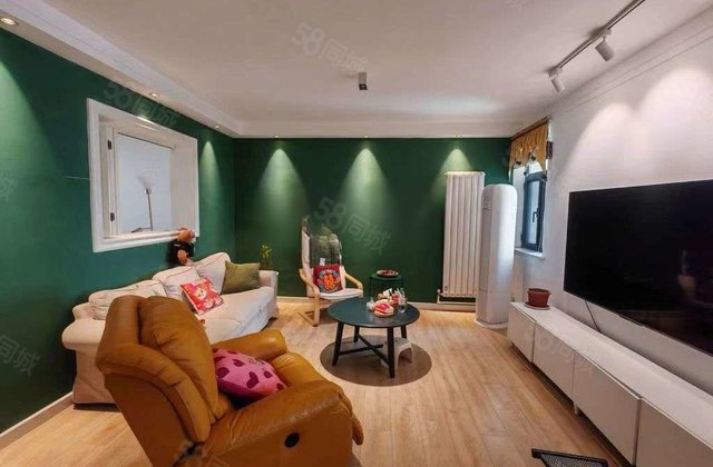 急售 兴华路香江附近 金凤龙庭 精装三室电梯房 好楼层免大税