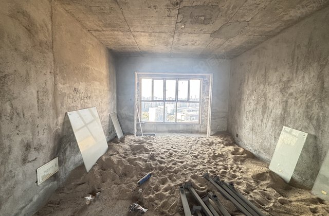 阳光家苑4室2厅135.64㎡93万二手房图片