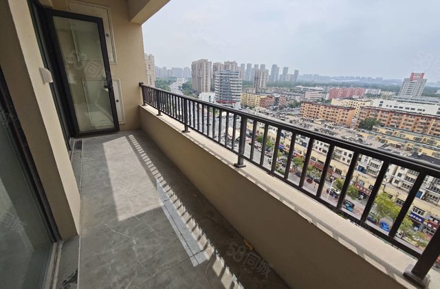 诚心急售！老文轩八中 纯新房 大三室两卫 独体独户 马上下证