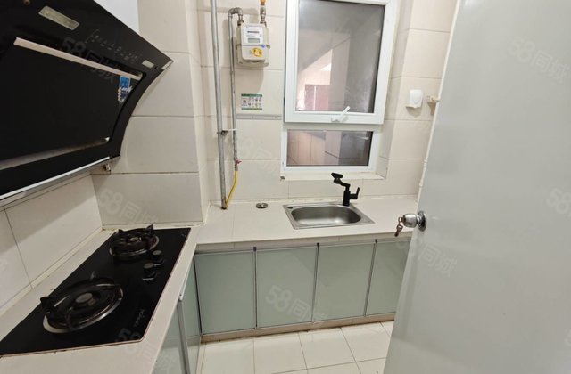 东关国际西区 出行方便 精装好房 医疗配套成熟 次新小区