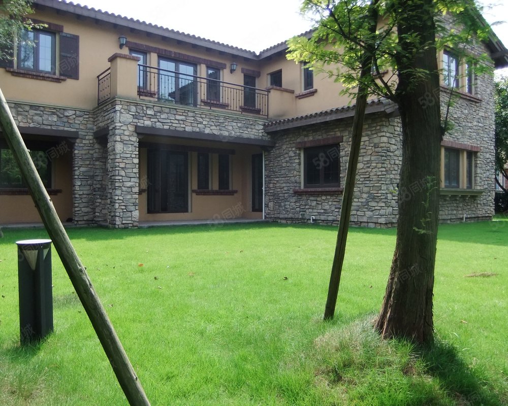 龙湖蓝湖郡西岸五组团内环绕城高速间