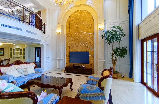 融创尊爵堡(二期)6室3厅354.47㎡1380万二手房图片