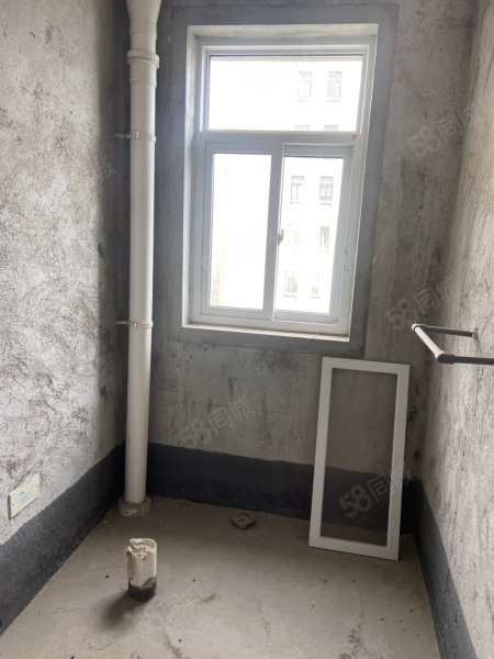 鼎鑫襄御园3室2厅2卫133㎡南北59万