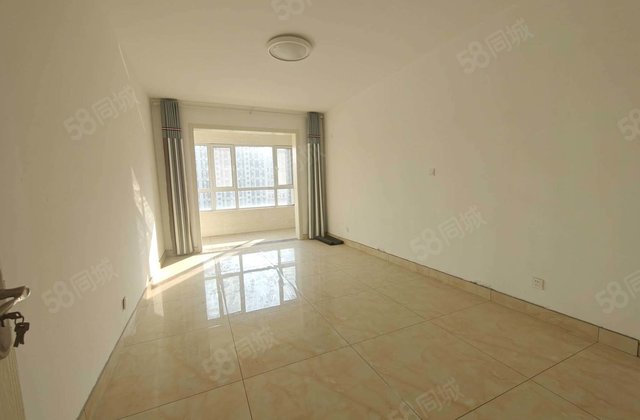 实验孟达国际 三室好楼层 送车位储藏室 免大税看房方便